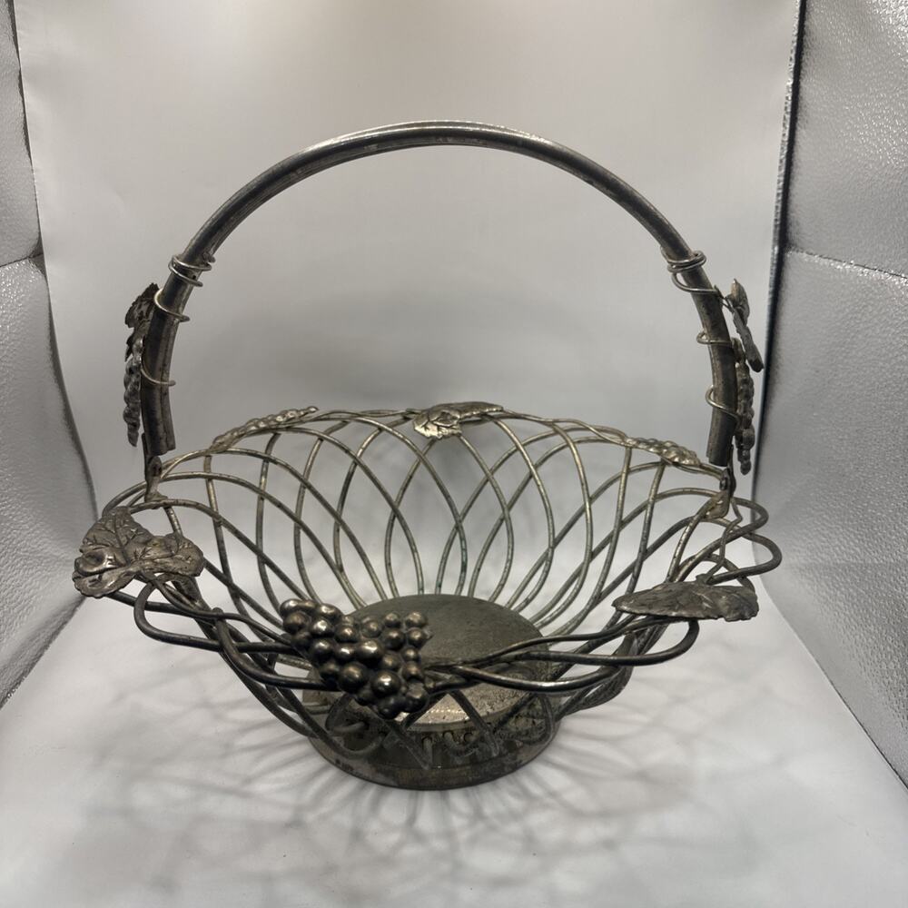 Vintage Godinger BASKET Silver Plate Fruit Grape Vine w/Moveable Handle *